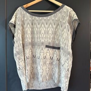 Club Monaco 100% silk top